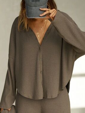 ISO Joah Brown Relaxed V-Neck Cardigan in Army Luxe Knit